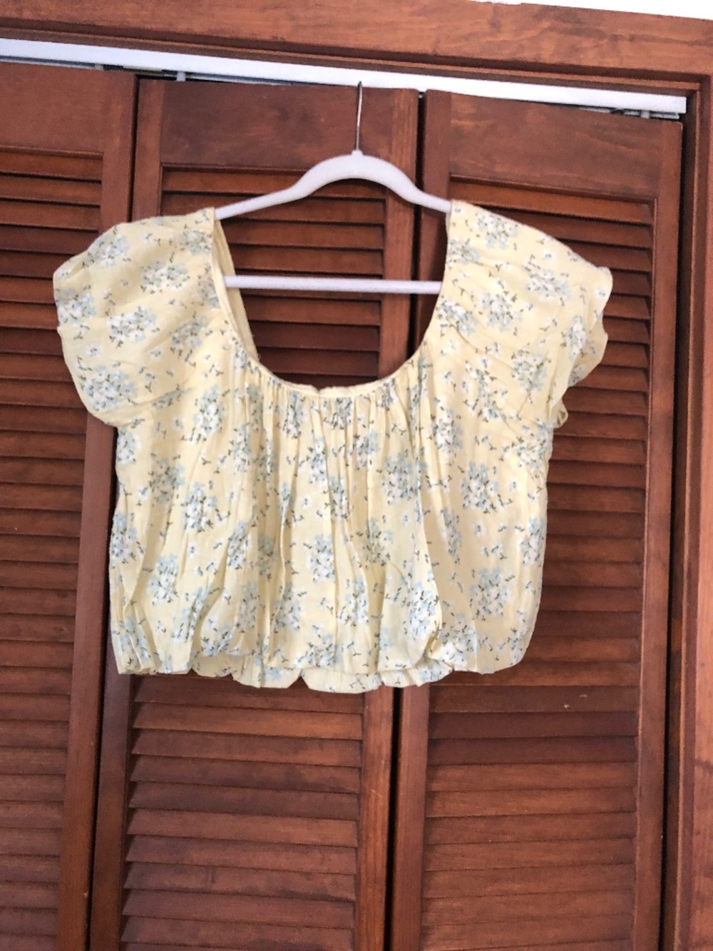 Light yellow and blue floral cropped top 100% cotton